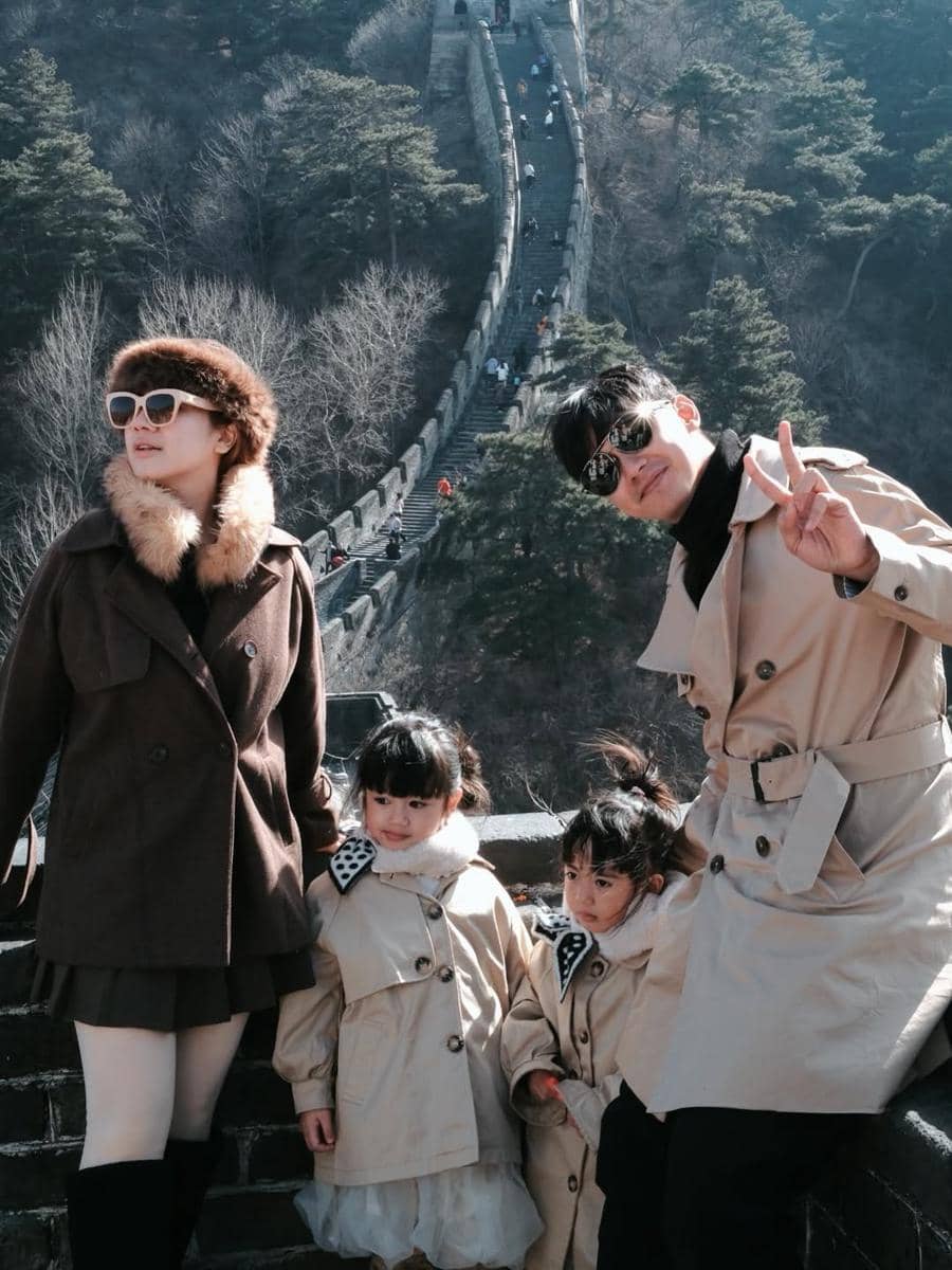 Keluarga Felicya Angelista ke Tembok Besar China