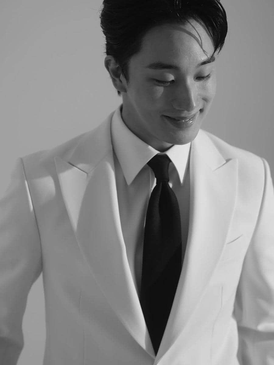 Lee Seo Jun (instagram.com/sj_lee402)