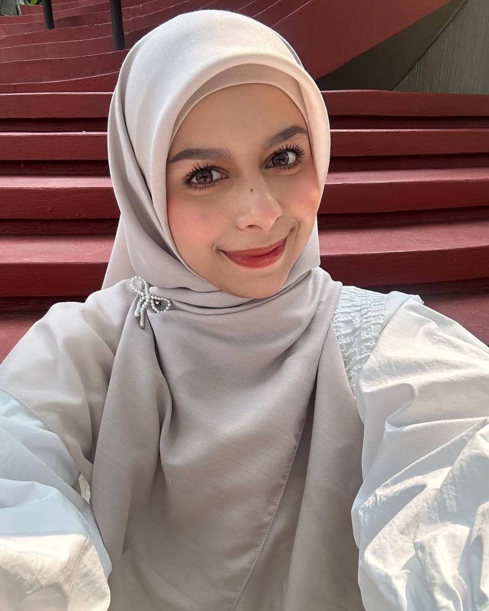 Inspirasi makeup ala Dilla Jaidi 