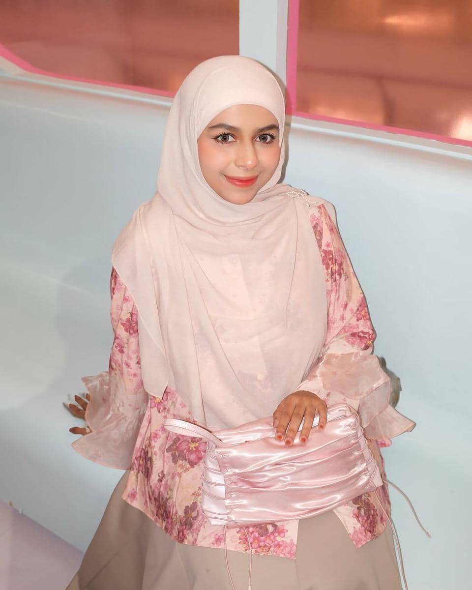 Inspirasi makeup ala Dilla Jaidi 