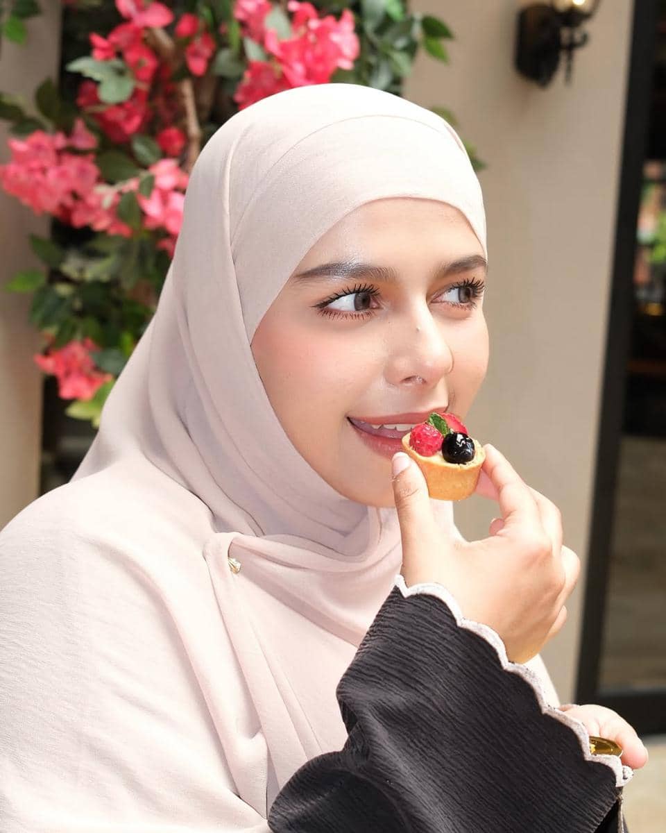 Inspirasi makeup ala Dilla Jaidi 