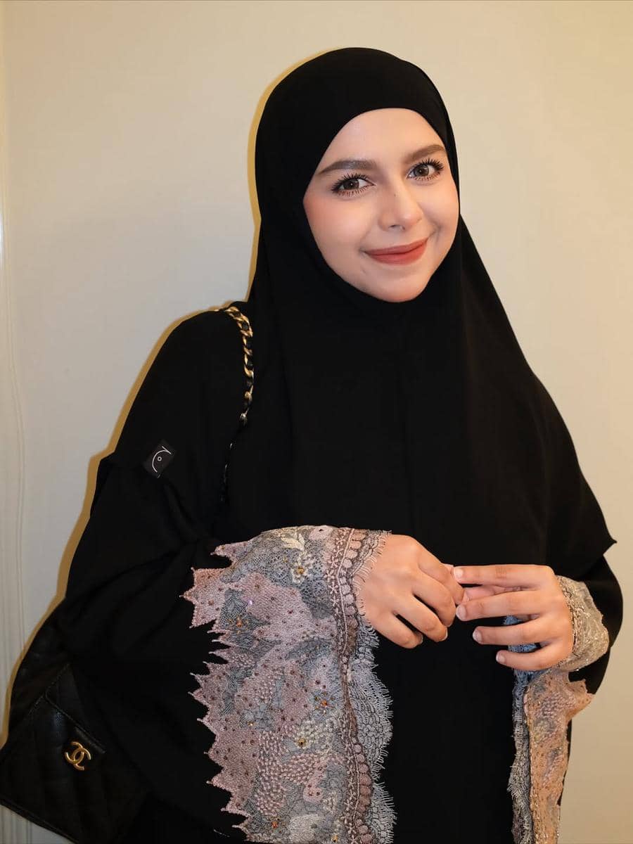 Inspirasi makeup ala Dilla Jaidi