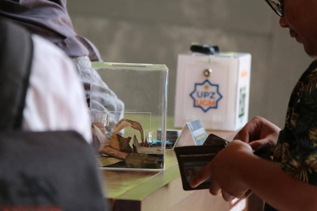 ilustrasi infak dan sedekah