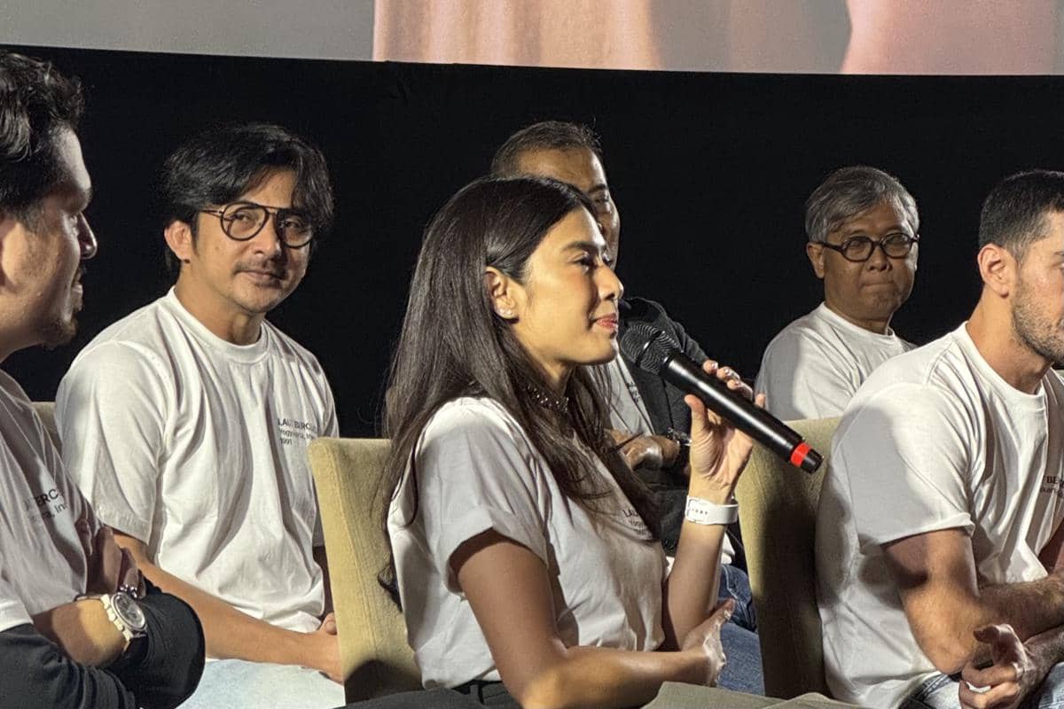 momen konferensi pers Laut Bercerita pada Selasa (24/2/2026)