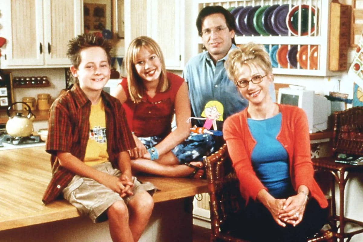 Robert Carradine bersama Jake Thomas dan Hilary Duff dalam Lizzie McGuire