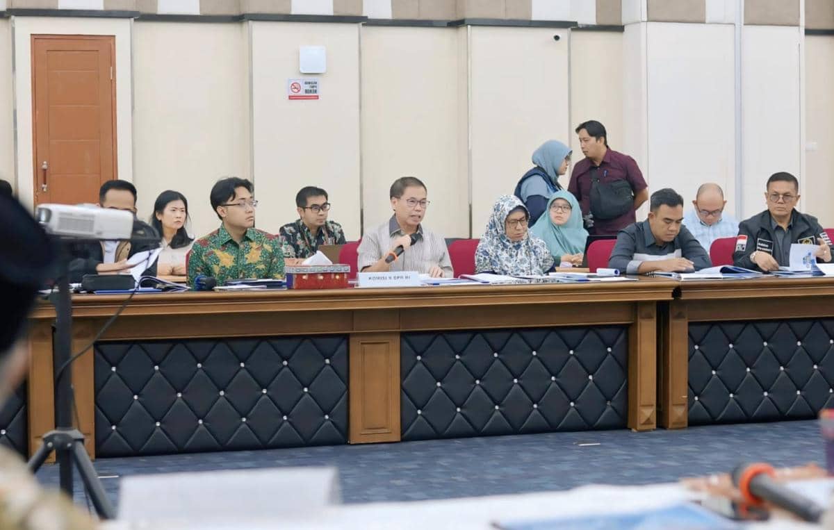 Kadisdik di Sumut Absen Saat Komisi X Bahas Sekolah Terdampak Banjir