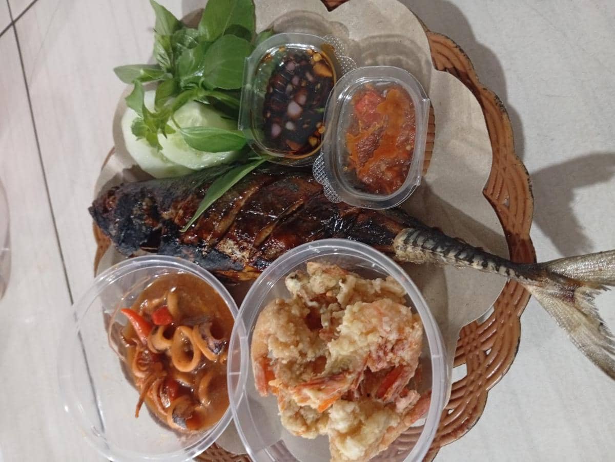 Menu seafood untuk buka bersama. 