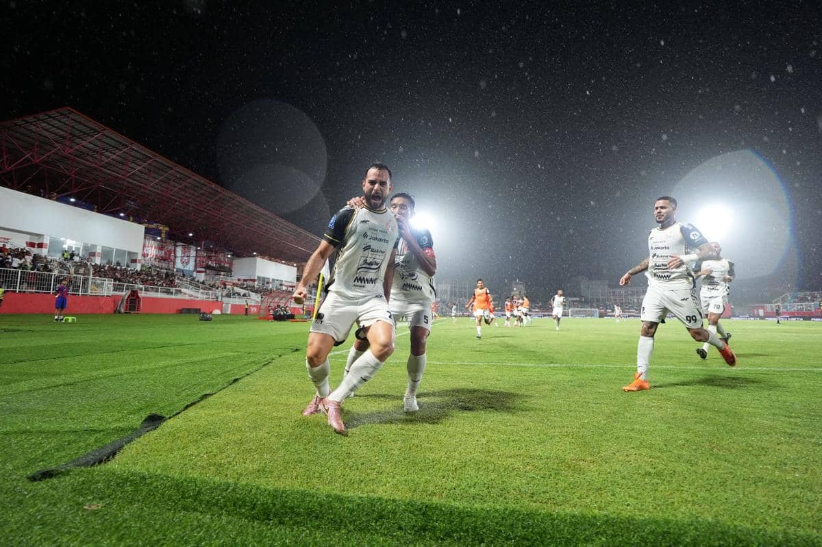 Ketat! Persija Bekuk Malut United di Kie Raha