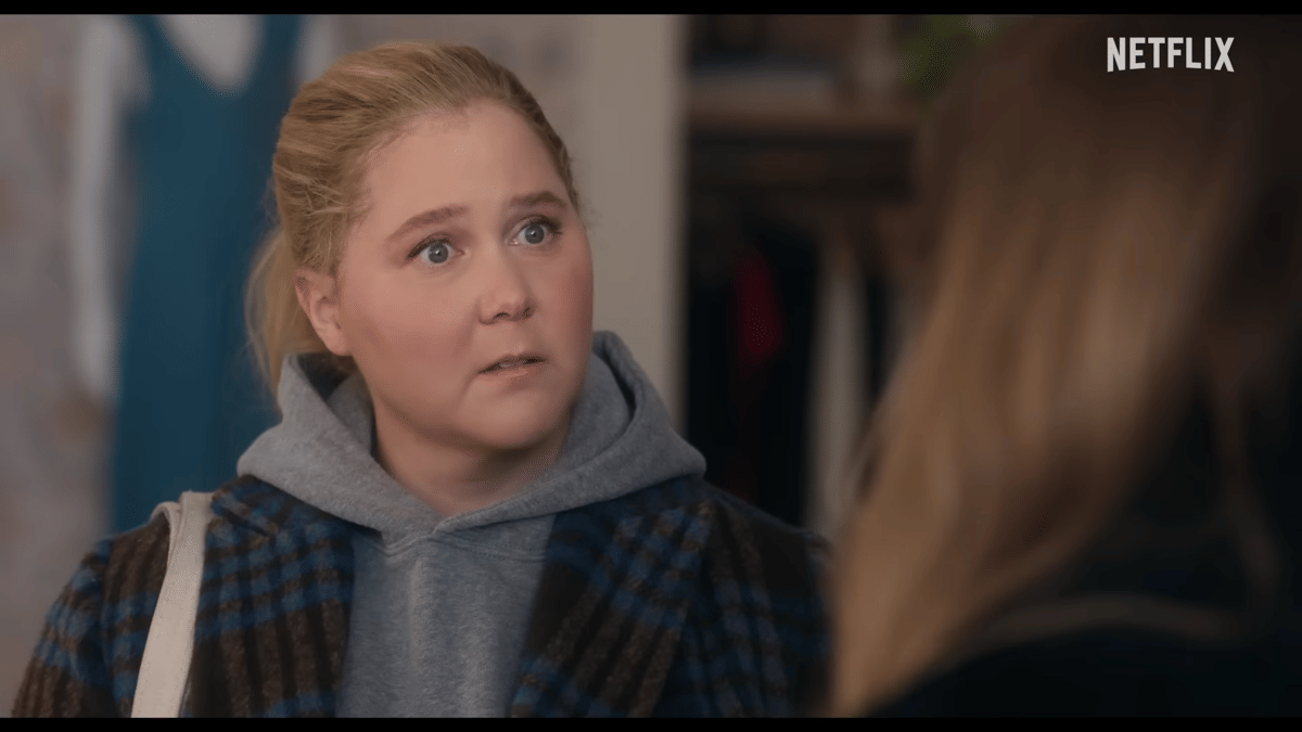 Amy Schumer dalam film Kinda Pregnant