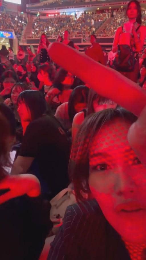 Ayu Ting Ting Nonton Konser ATEEZ (instagram.com/ayutingting92)