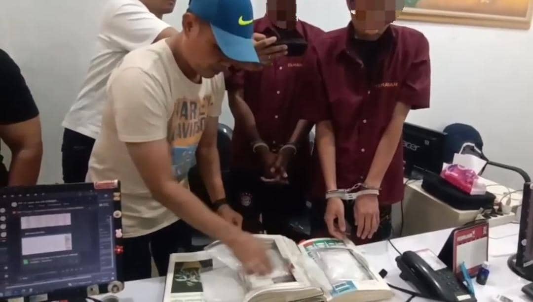 Sabu Disembunyikan dalam Buku, Gagal Dikirim ke Mataram