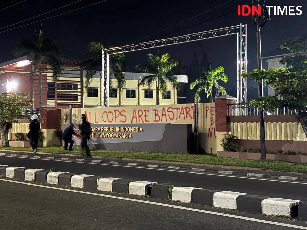 Pelajar di Maluku Meninggal, Ratusan Orang Demo di Mapolda DIY 