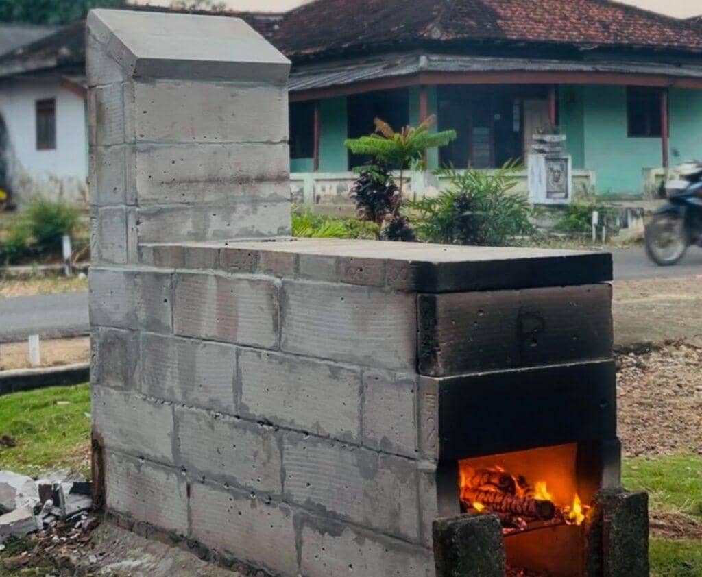 Mahasiswa Unila Bikin Insinerator, Atasi Bakar Sampah Minim Asap