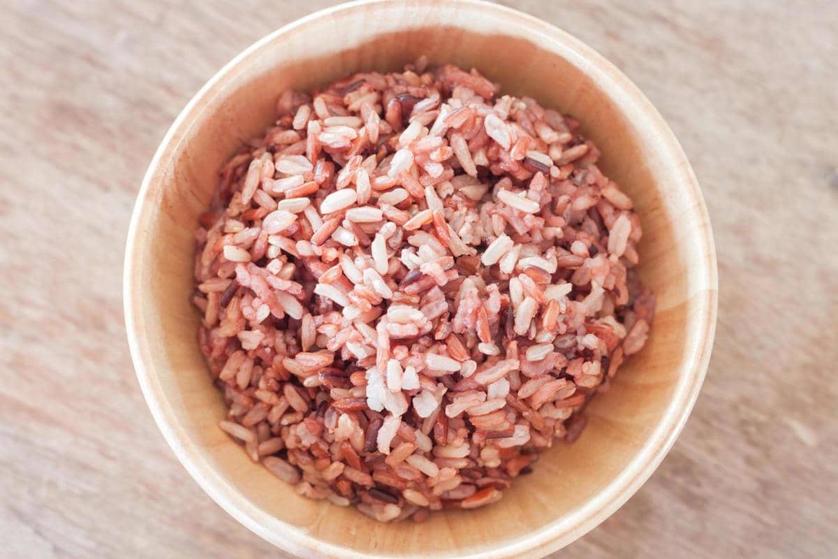 Benarkah Nasi Merah Bikin Kenyang Lebih Lama Dibanding Nasi Putih?