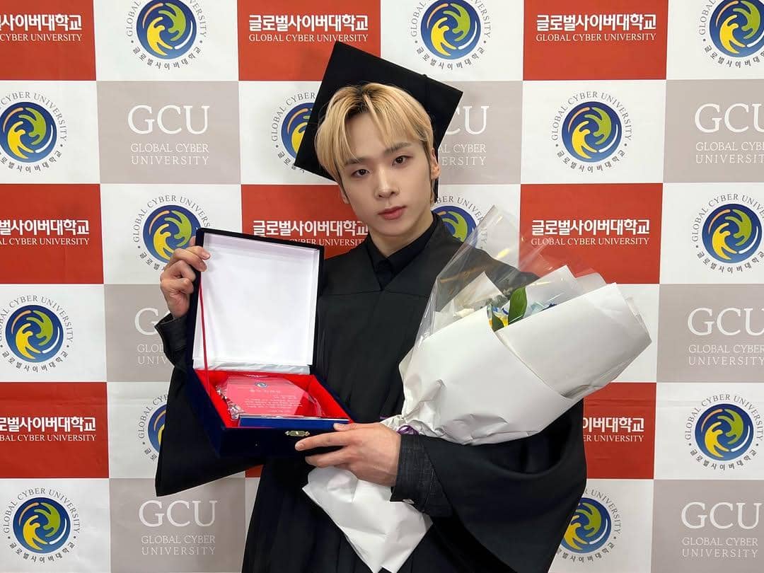 Castle J (instagram.com/mcnd_official)