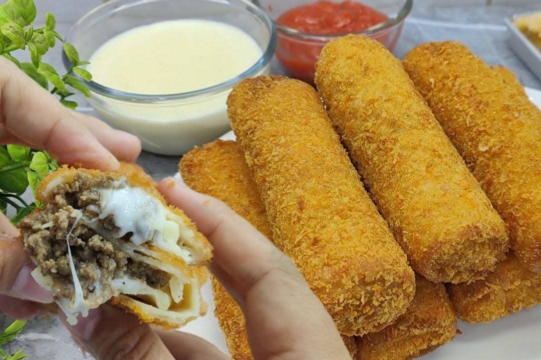 ilustrasi risol rendang keju