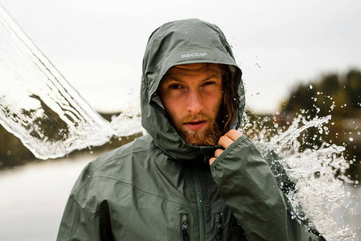 ilustrasi jaket anti air 