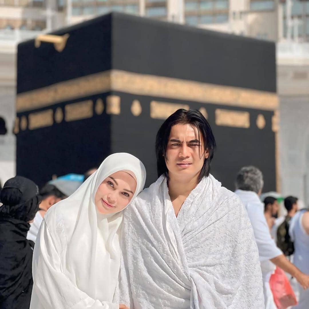 Keluarga Charly van Houten umrah saat Ramadan 2026