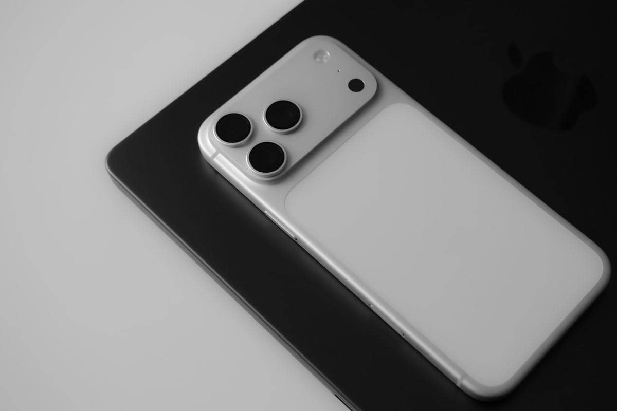 ilustrasi produk iPhone