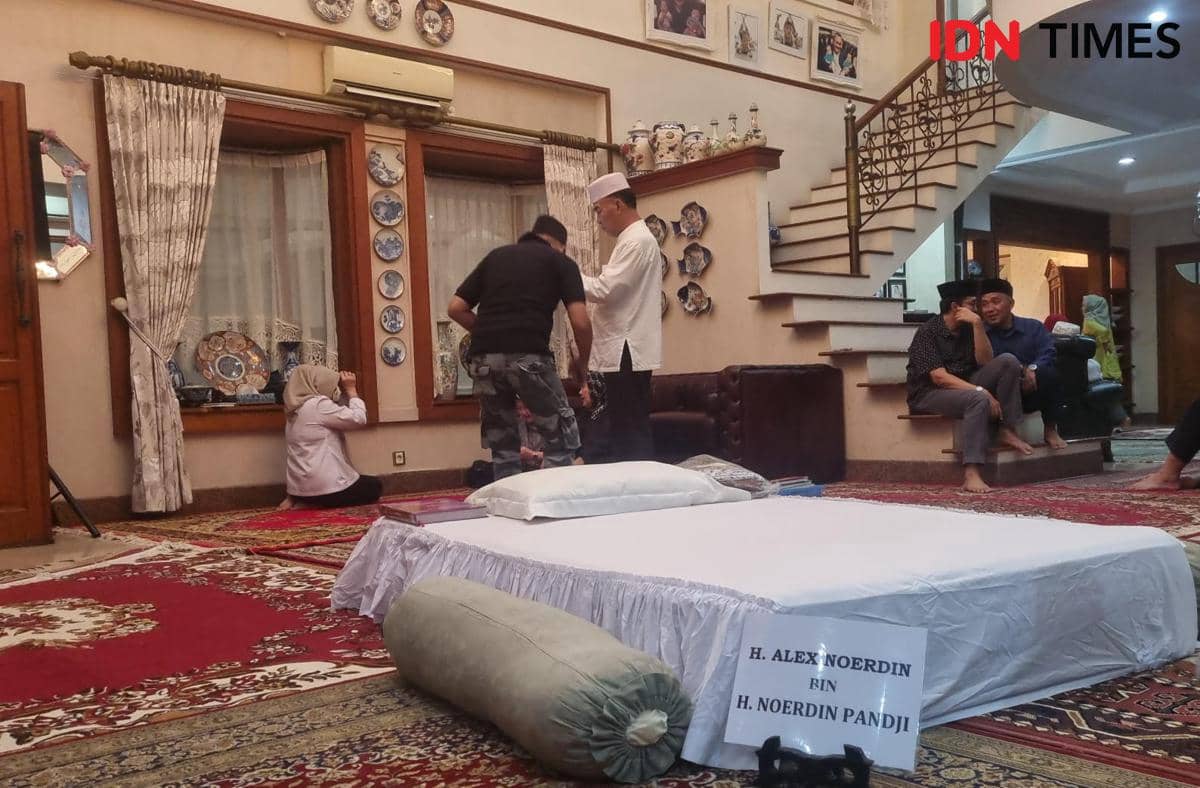 Rumah duka mantan Gubernur Sumsel Alex Noerdin di Jalan Merdeka Palembang