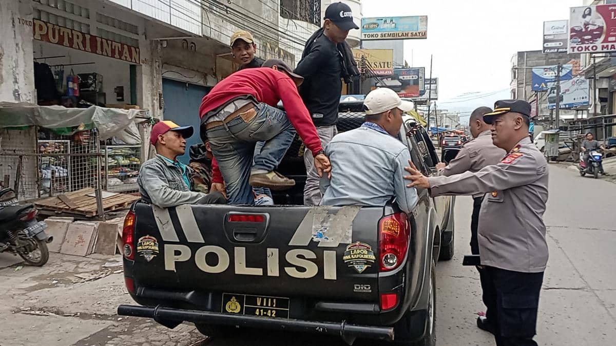 Polresta Bandung Amankan Sepuluh Terduga Preman, Beredar Jelang Buka Puasa