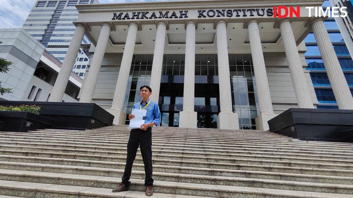 Keringat Guru Perjuangkan Nasib ke MK Karena Negara Lebih Peduli MBG 