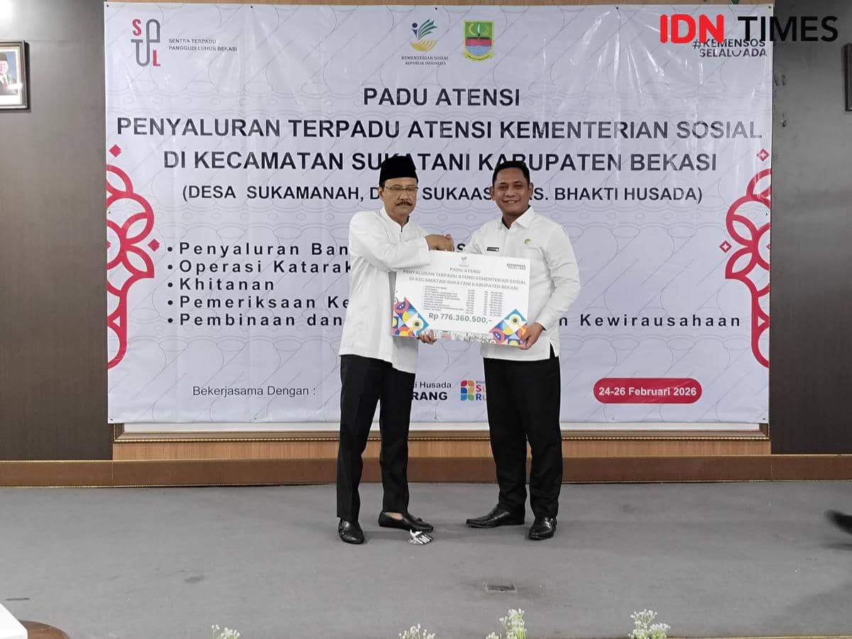 Mensos Salurkan Bantuan Atensi, Ada Operasi Katarak Gratis di Bekasi