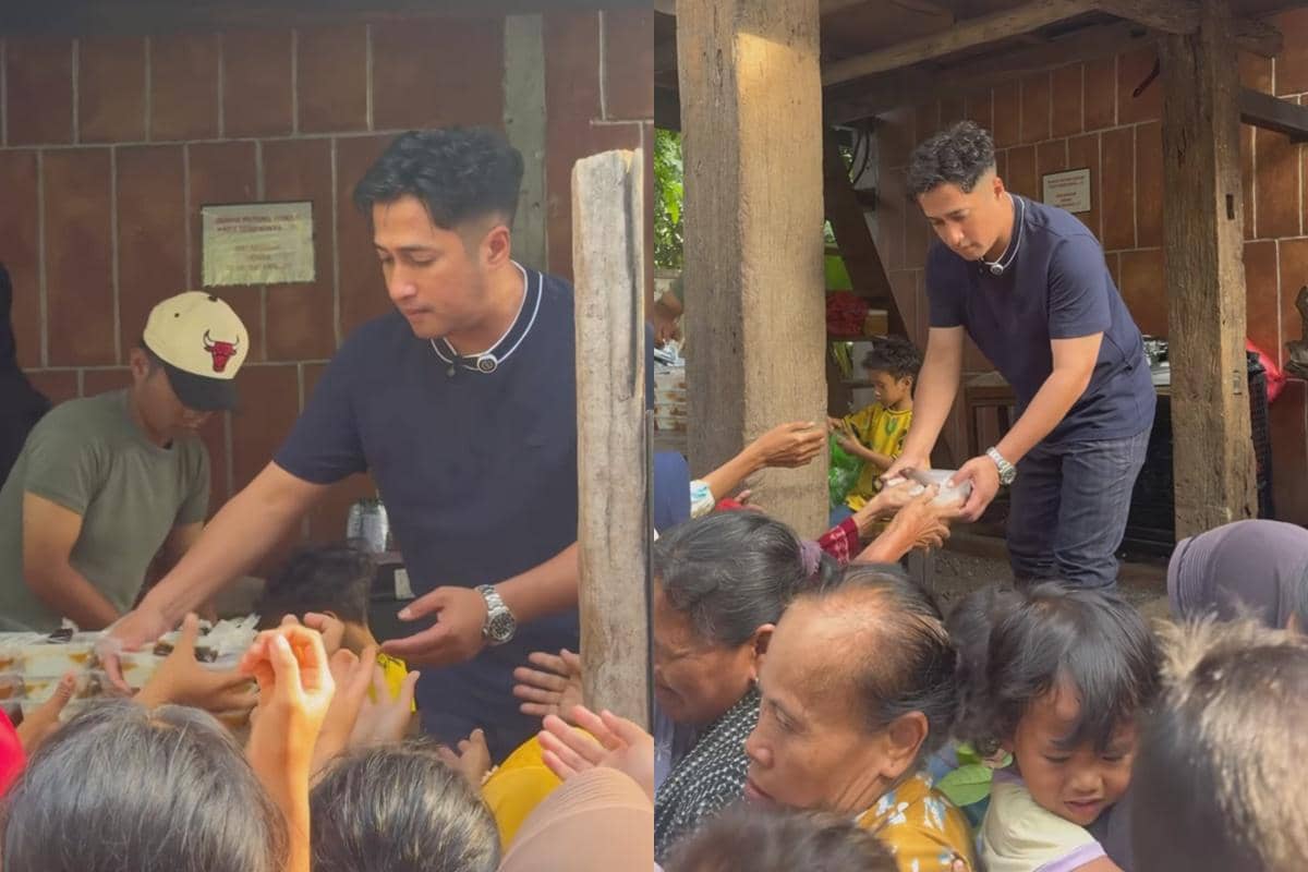 artis bagi-bagi makanan berbuka puasa