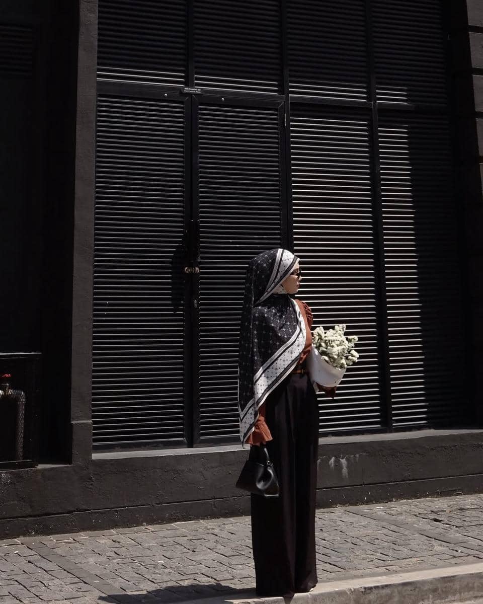 mix and match hijab motif ala Asyalliee Ahmad