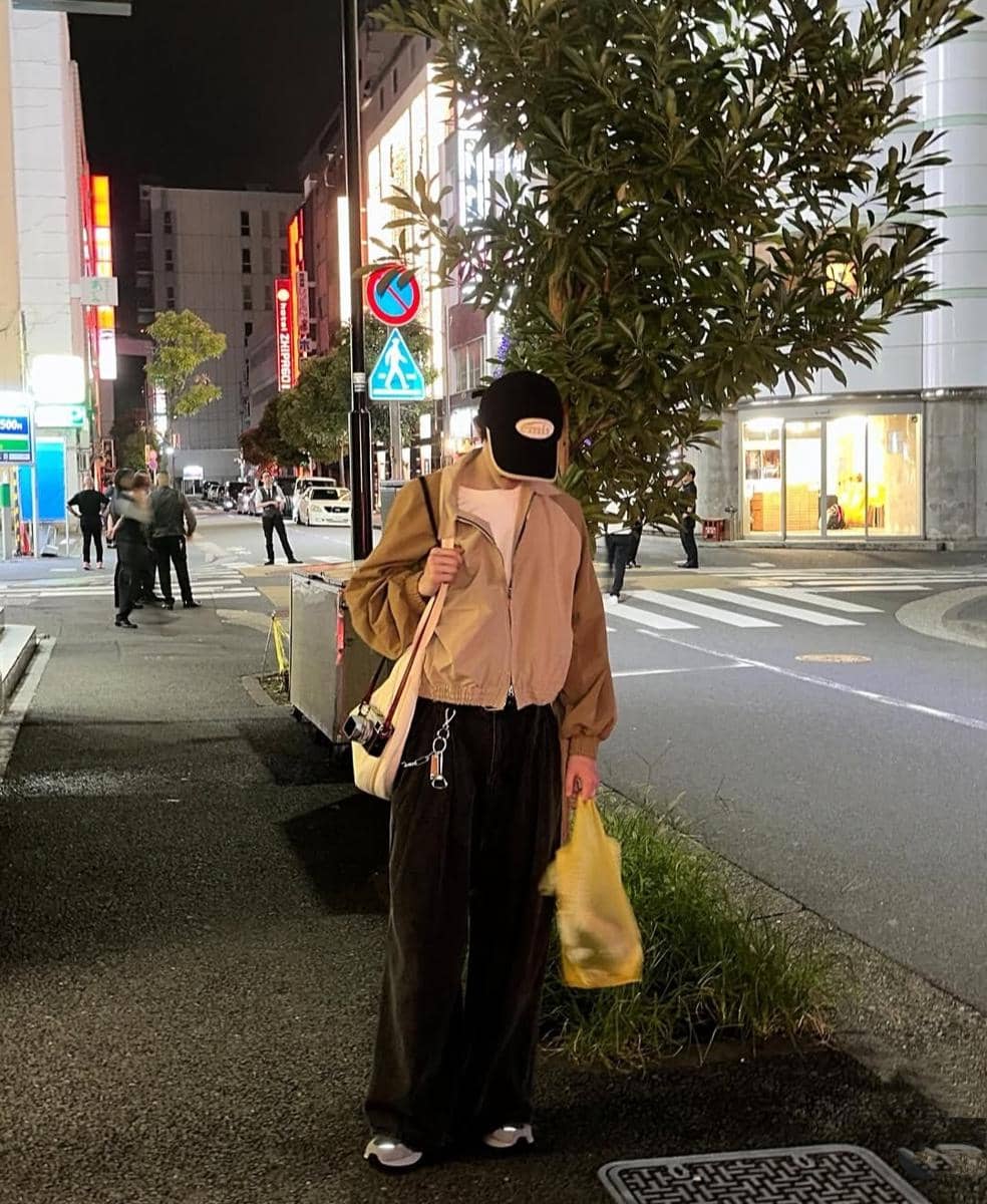 OOTD dengan celana lebar ala AA BUS 