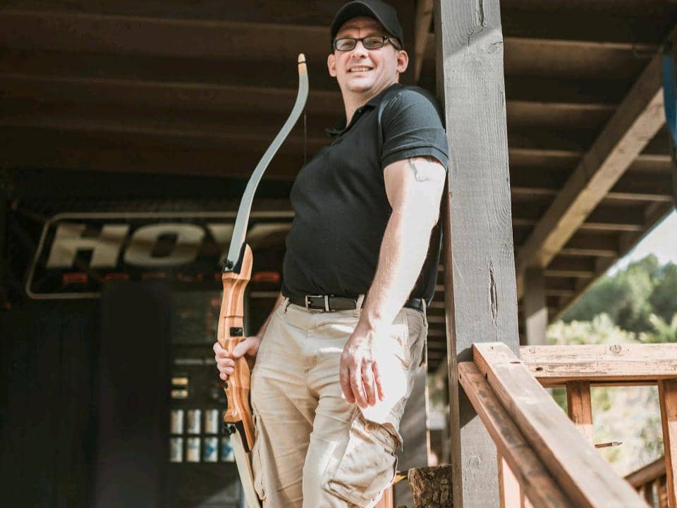 5 Rekomendasi Celana Cargo Warna Cream yang Cocok untuk Outfit Daily