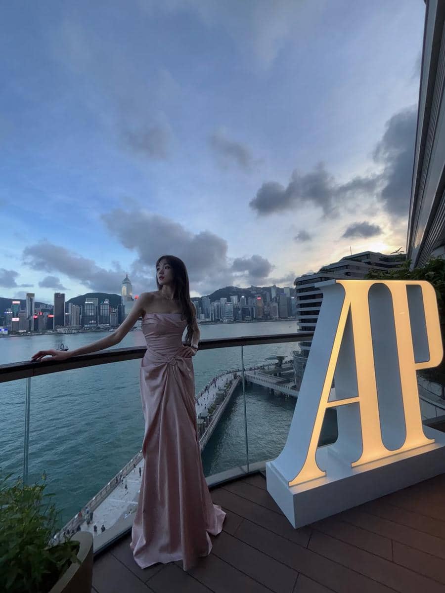 inspirasi gaya ala Lee Sung Kyung