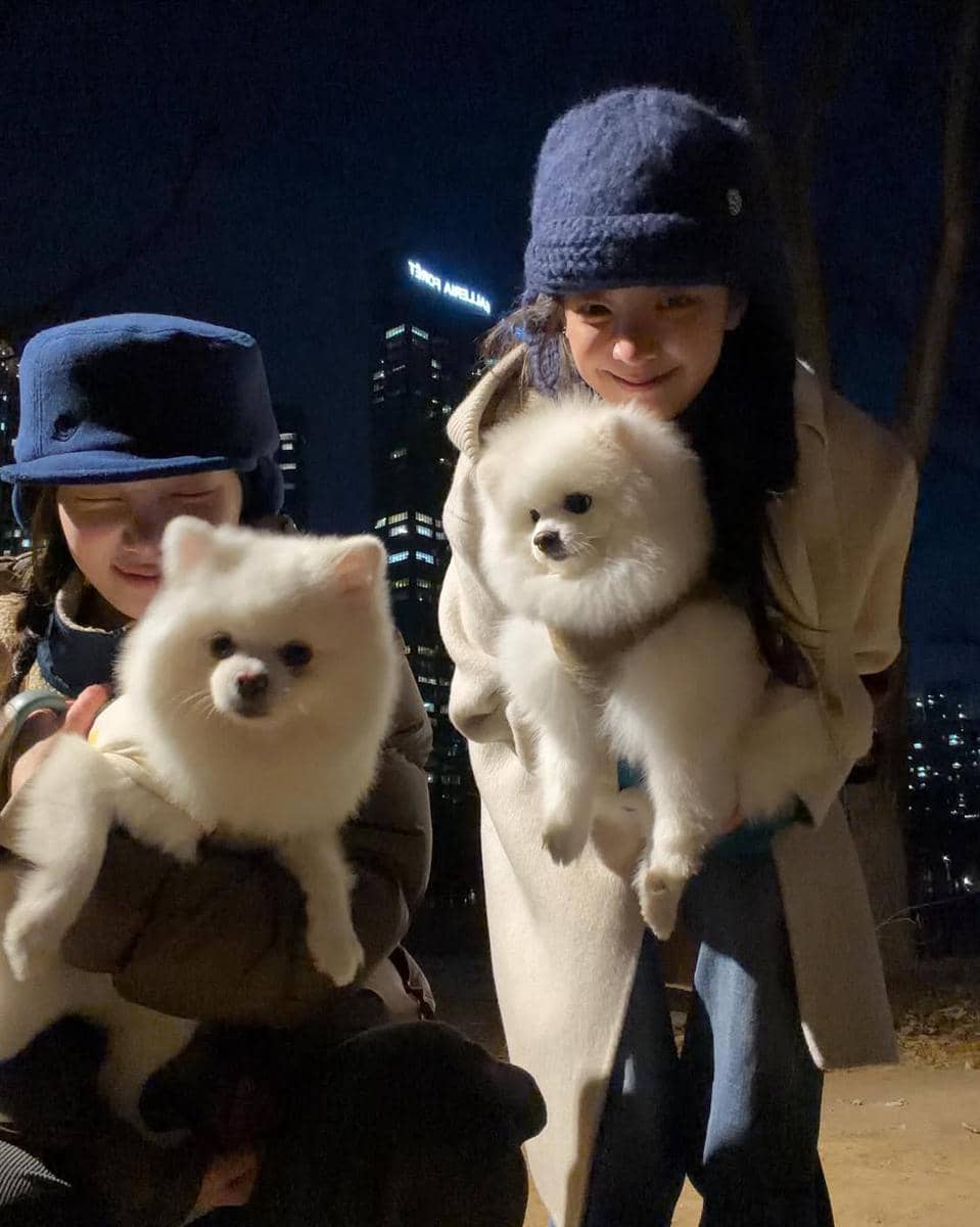 potret Lia ITZY dan Chaewon LE SSERAFIM