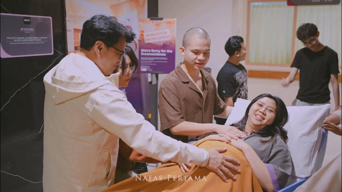 istri Cellos melahirkan anak pertama