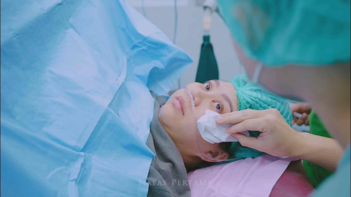 istri Cellos melahirkan anak pertama