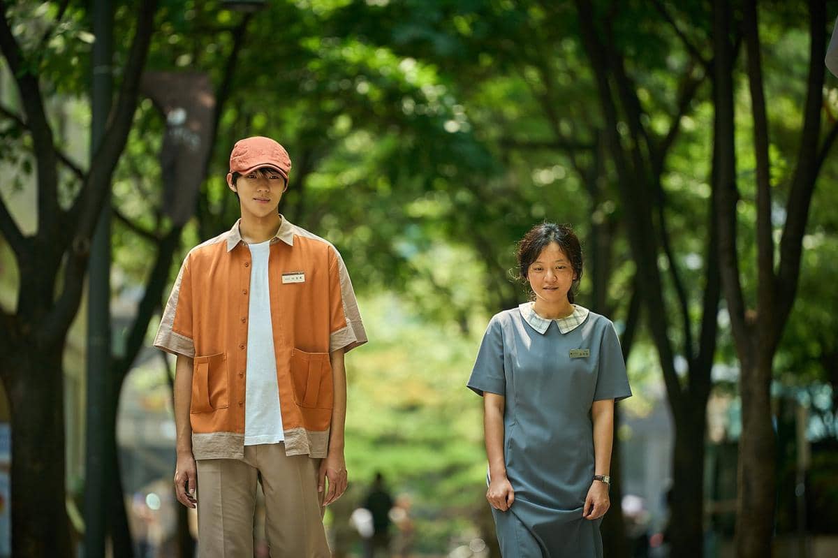 5 Adegan dengan Detail Tersembunyi di Film Netflix Pavane