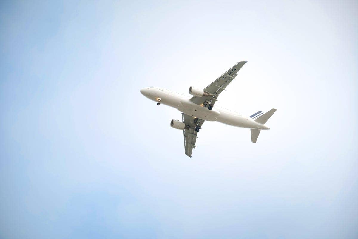 ilustrasi pesawat terbang