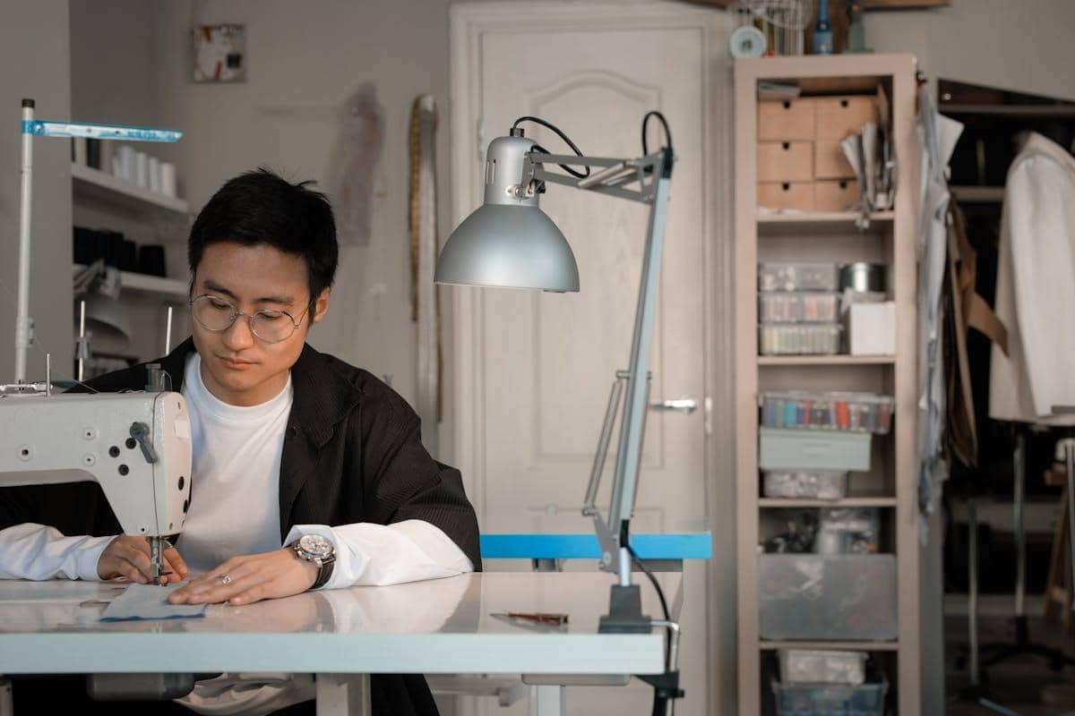 ilustrasi perbedaan OEM atau ODM 