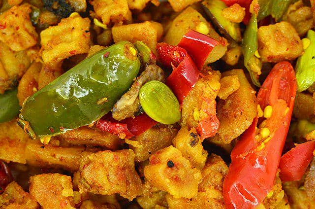 ilustrasi sambal goreng kentang