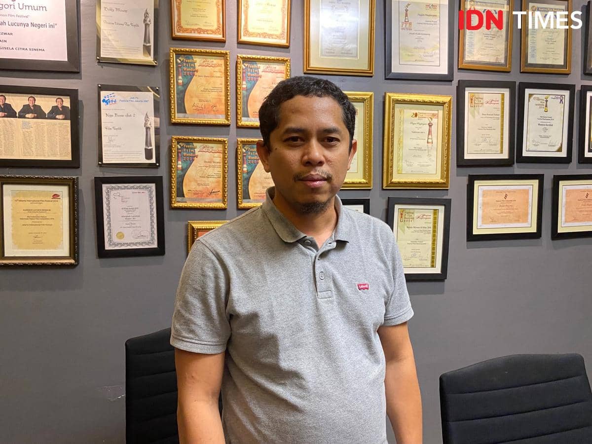 potret Amiruddin Olland, penulis naskah Para Pencari Tuhan Jilid 19