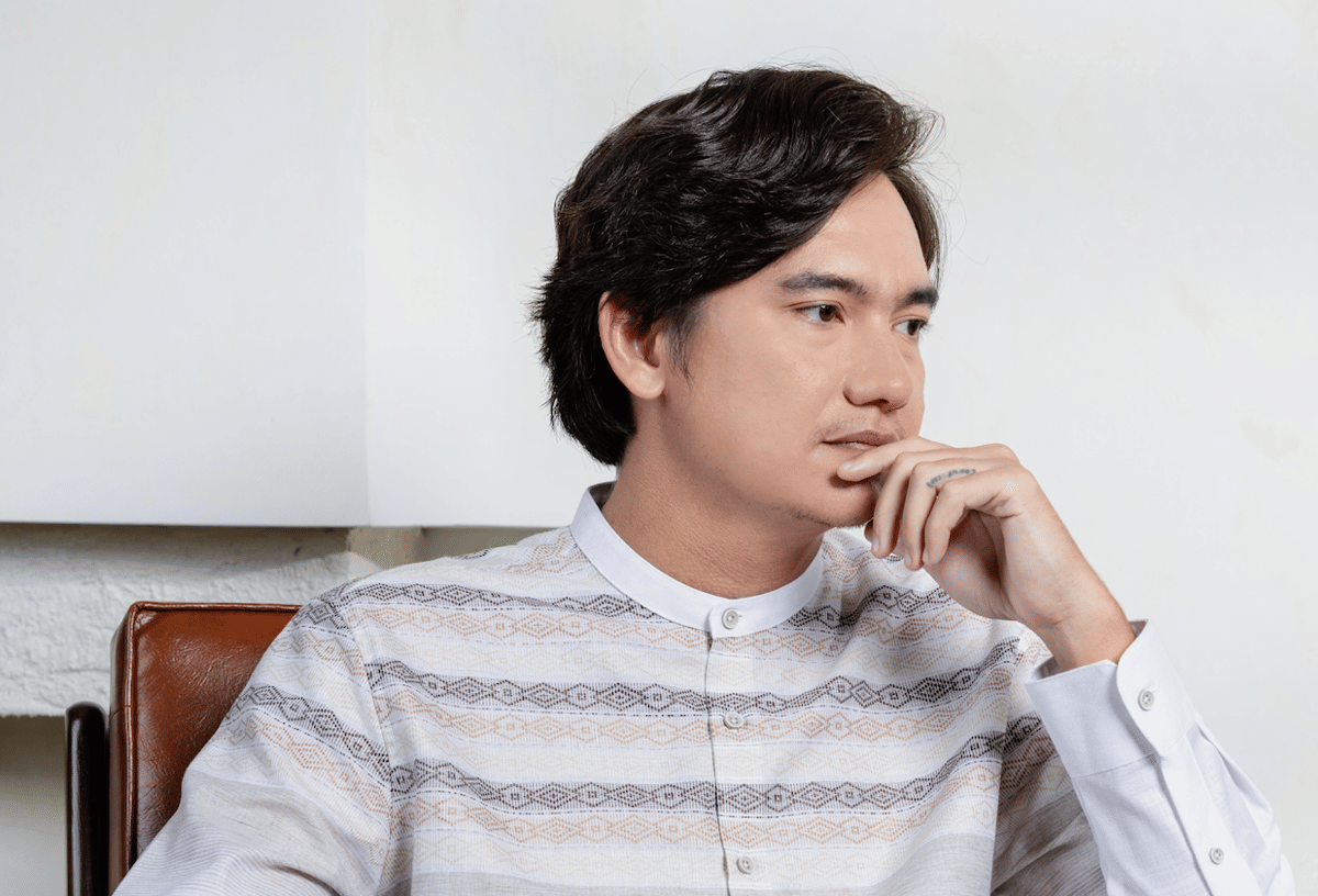 Manzone X Adipati Dolken hadirkan koleksi Festive 2026 dengan tema "Waktu"