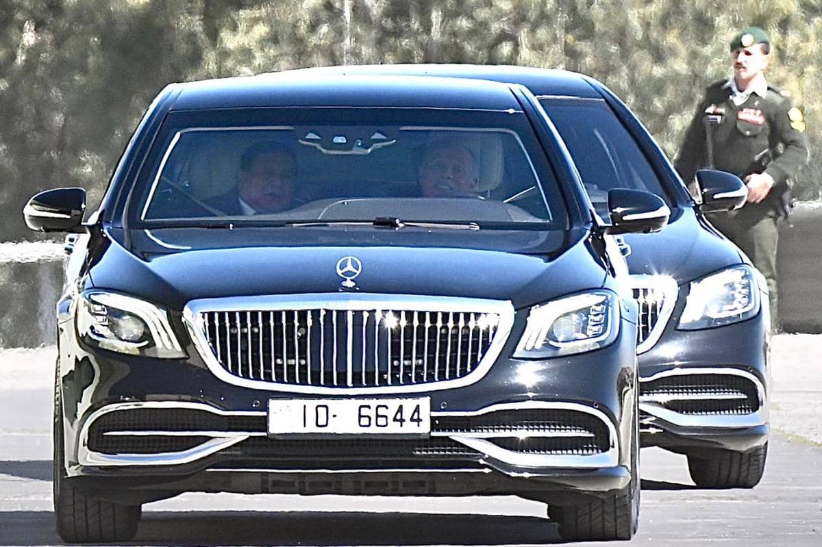 Momen Raja Abdullah II Sopiri Prabowo Menuju Bandara Marka