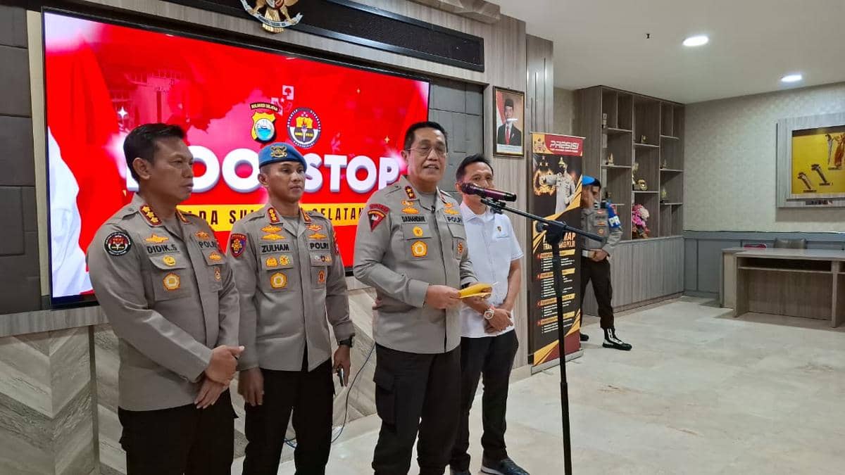 Kapolda Sulsel, Irjen Pol Djuhandani Rahardjo Puro 1 (2).jpeg