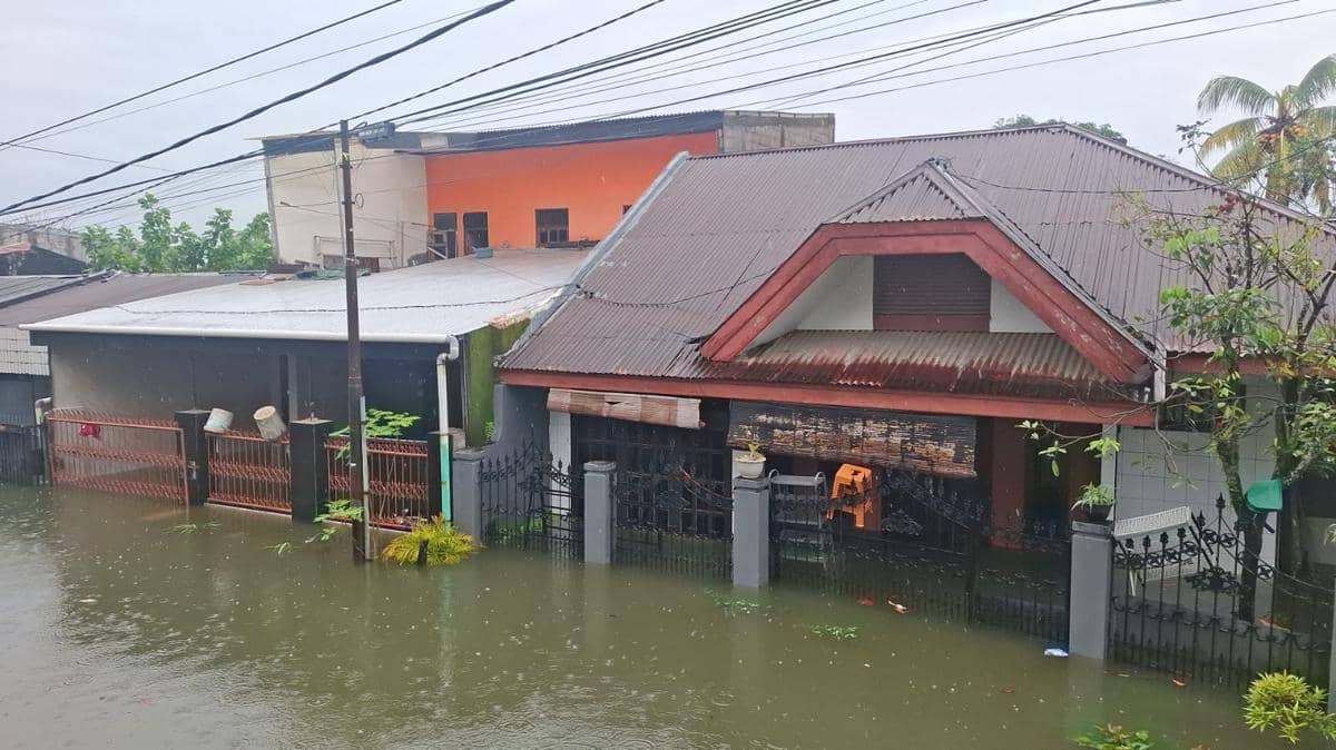 Jumlah Pengungsi Banjir di Makassar Bertambah Jadi 878 Jiwa