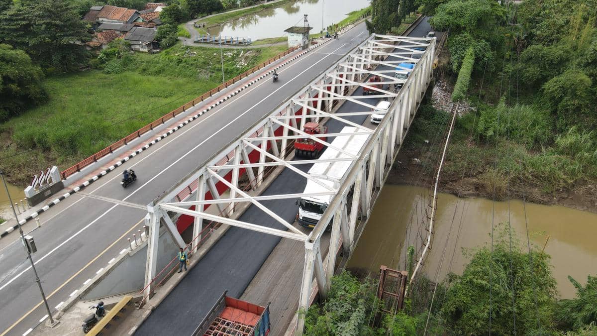 Kementeria PU Perbaiki Jalan Jalur Pantura Jelang Mudik Lebaran 2026