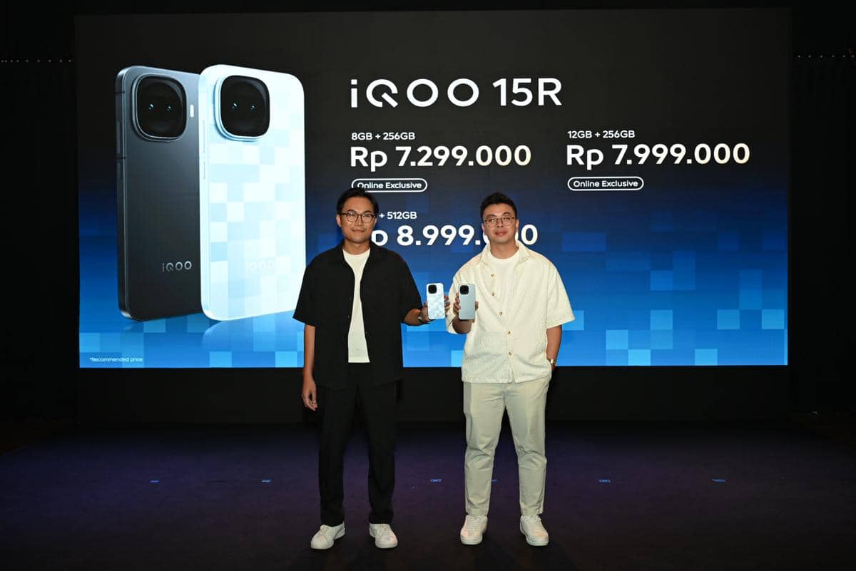  Harga iQOO 15R, [Kiri ke Kanan] Rifqi Arrahmansyah (Brand MAnager iQOO Indonesia) & Calvin Nobel (Head of Product iQOO Indonesia). (Dok. iQOO Indonesia)