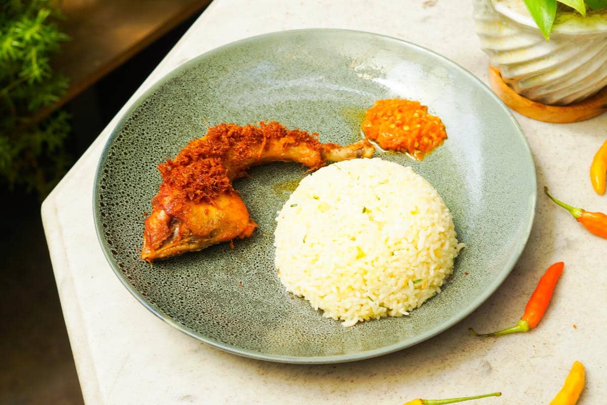 Resep Nasi Daun Jeruk Gurih, Menu Nikmat Buka Puasa Hari Ini