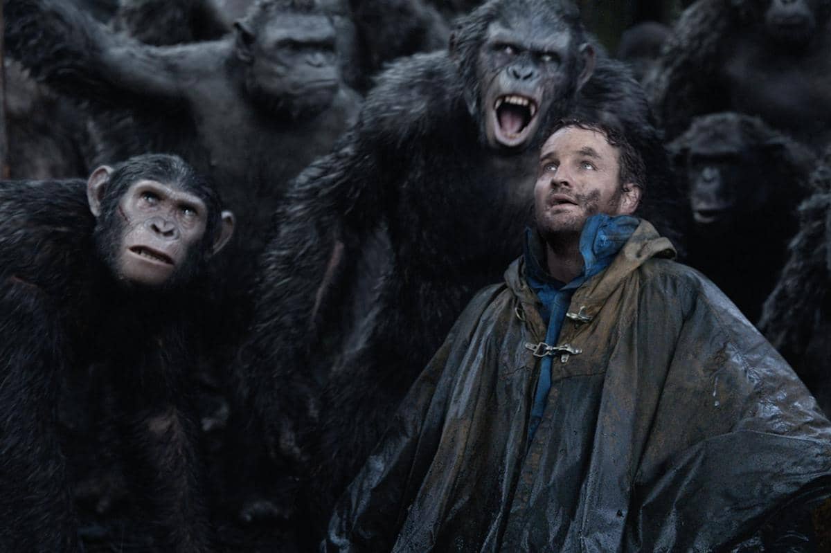 cuplikan adegan dalam film Dawn of the Planet of the Apes (2014)