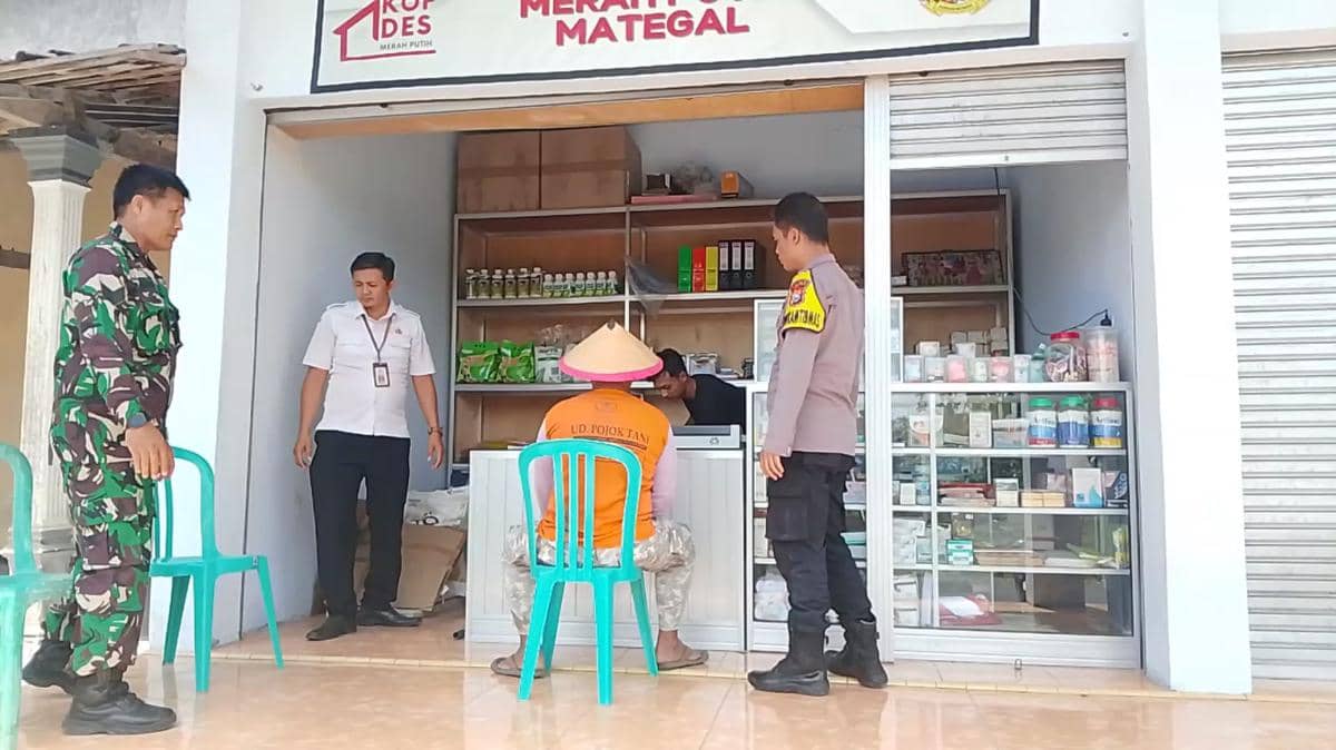 Suasana aktivitas KDMP Desa Mategal Kecamatan Parang. IDN Times/Riyanto.