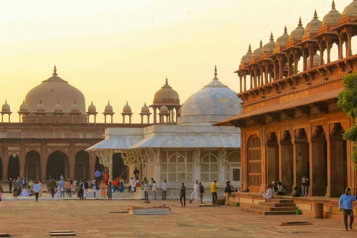 Salah satu masjid di Fatehpur Sikri, India